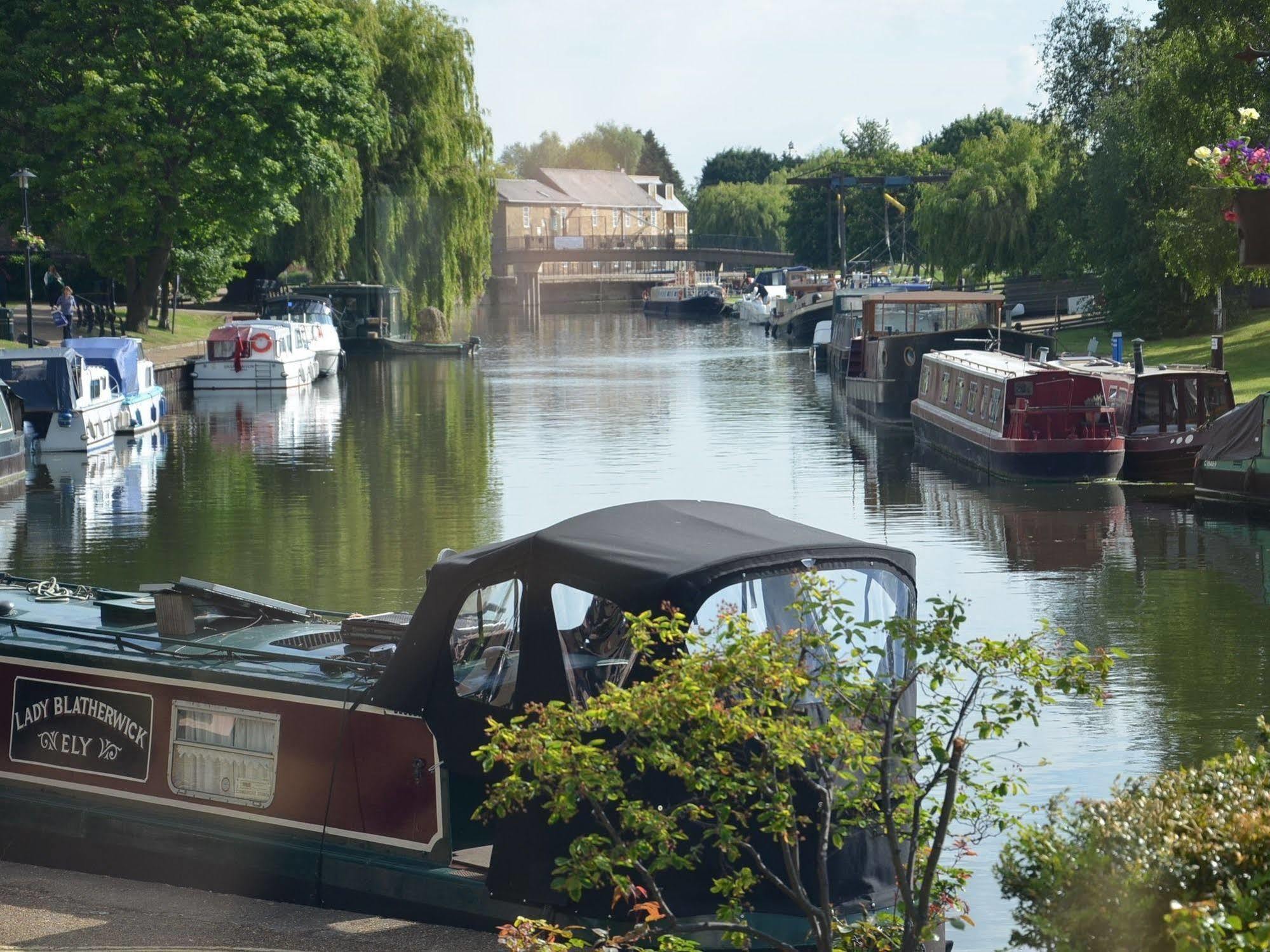 Riverside Inn Ely Extérieur photo